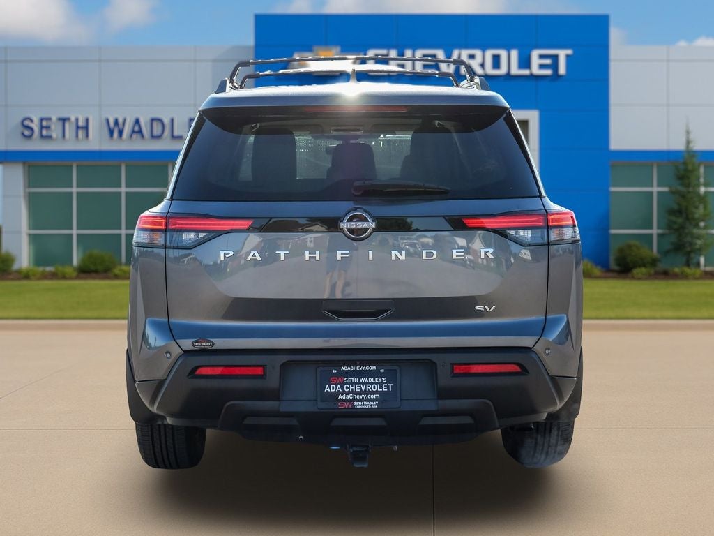 2022 Nissan Pathfinder SV