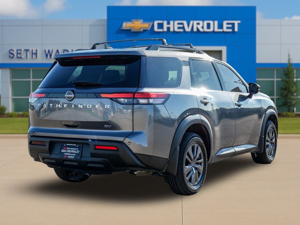 2022 Nissan Pathfinder SV