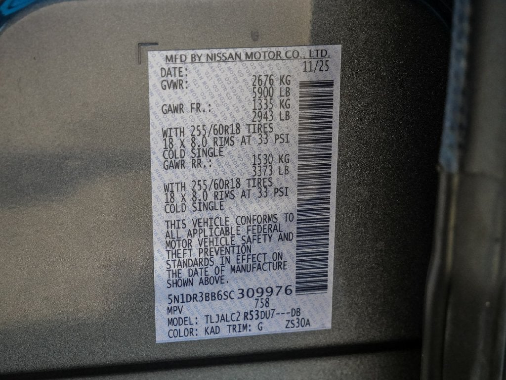 2025 Nissan Pathfinder SV