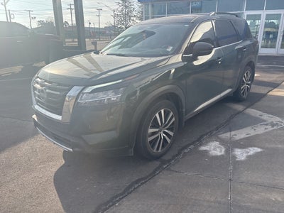 2024 Nissan Pathfinder Platinum