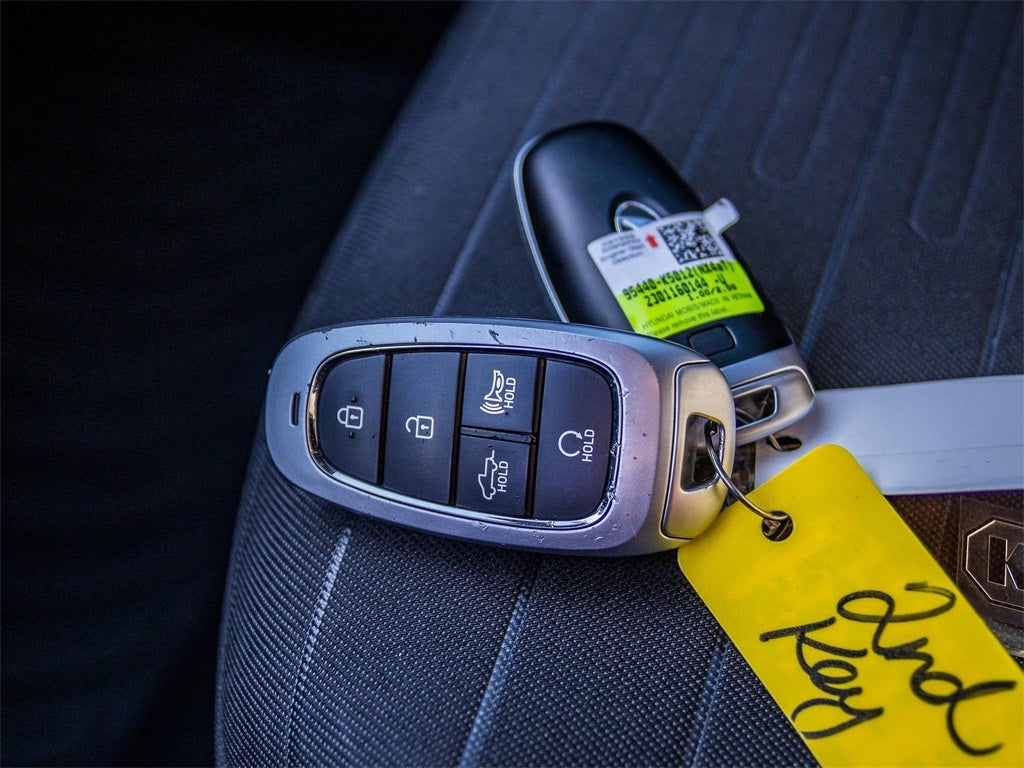 2023 Hyundai Santa Cruz SEL Premium