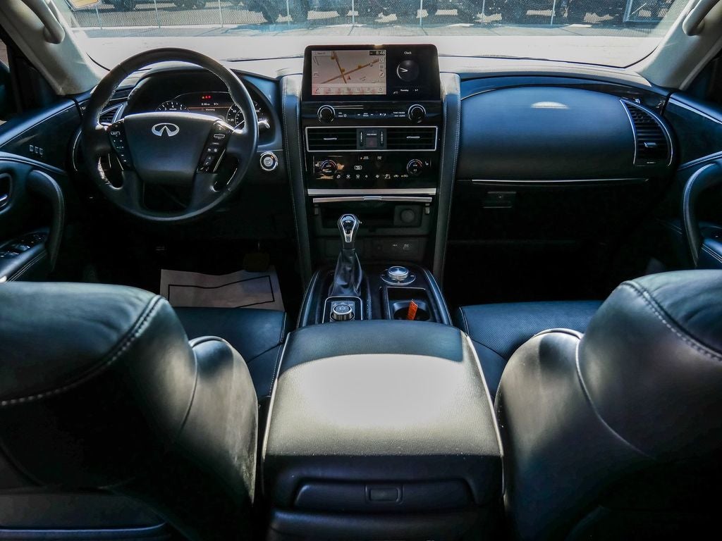 2024 INFINITI QX80 LUXE