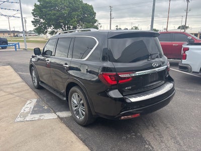 2024 INFINITI QX80 LUXE
