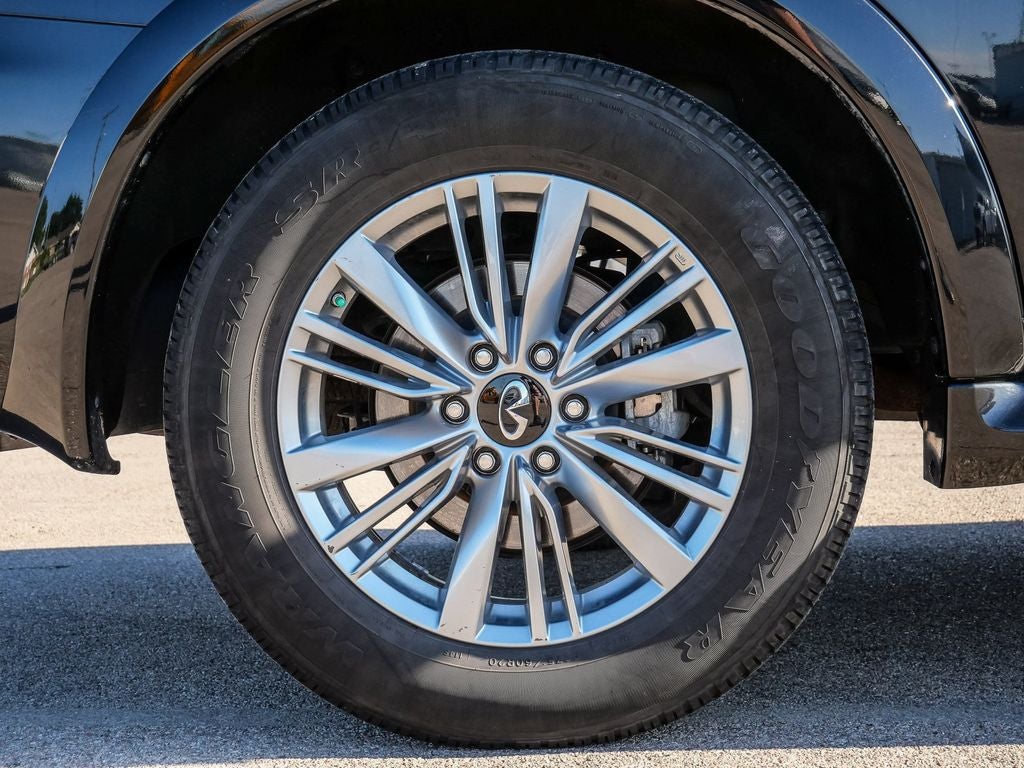 2024 INFINITI QX80 LUXE