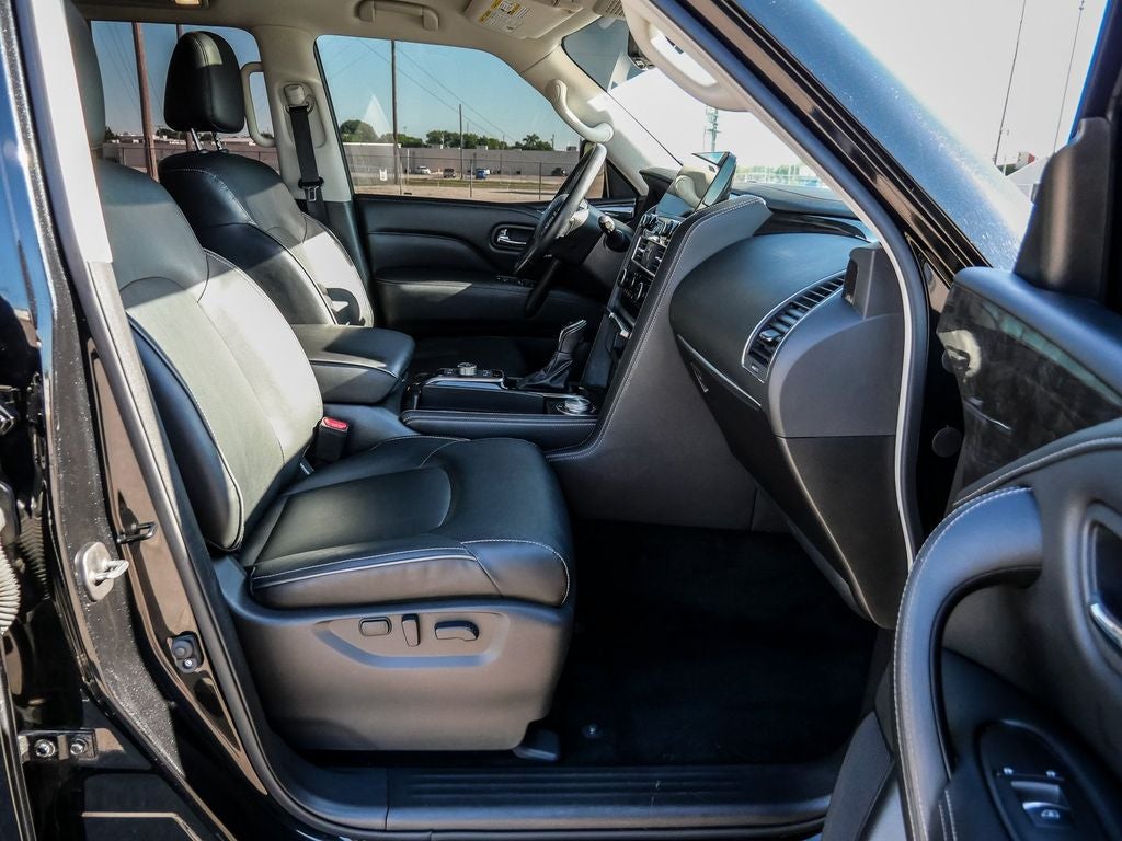 2024 INFINITI QX80 LUXE