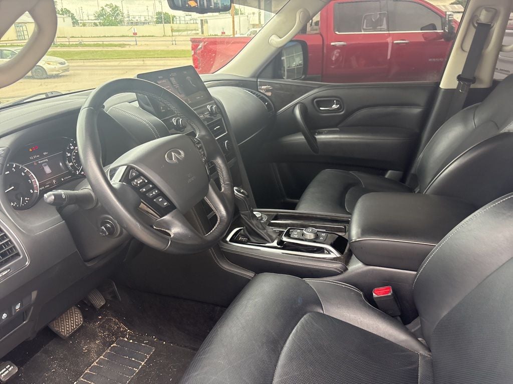2024 INFINITI QX80 LUXE