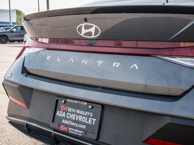 2025 Hyundai Elantra SEL Sport