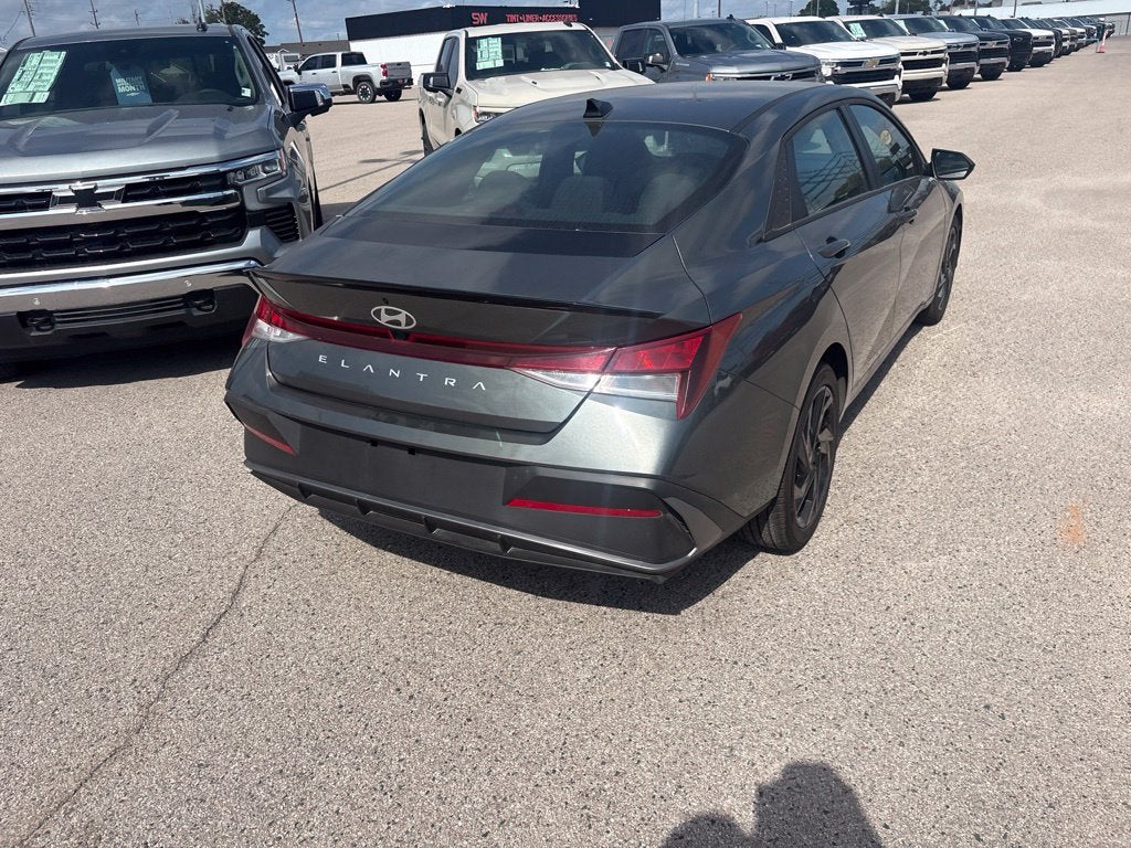 2026 Hyundai Elantra SEL Sport