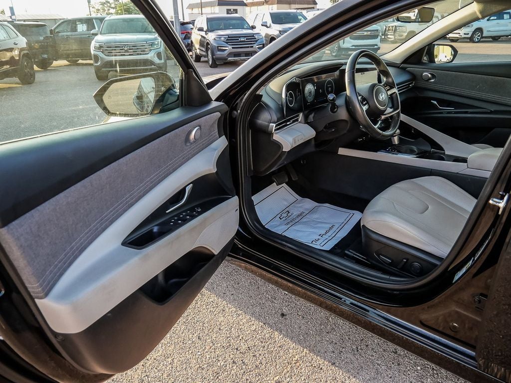 2025 Hyundai Elantra Limited