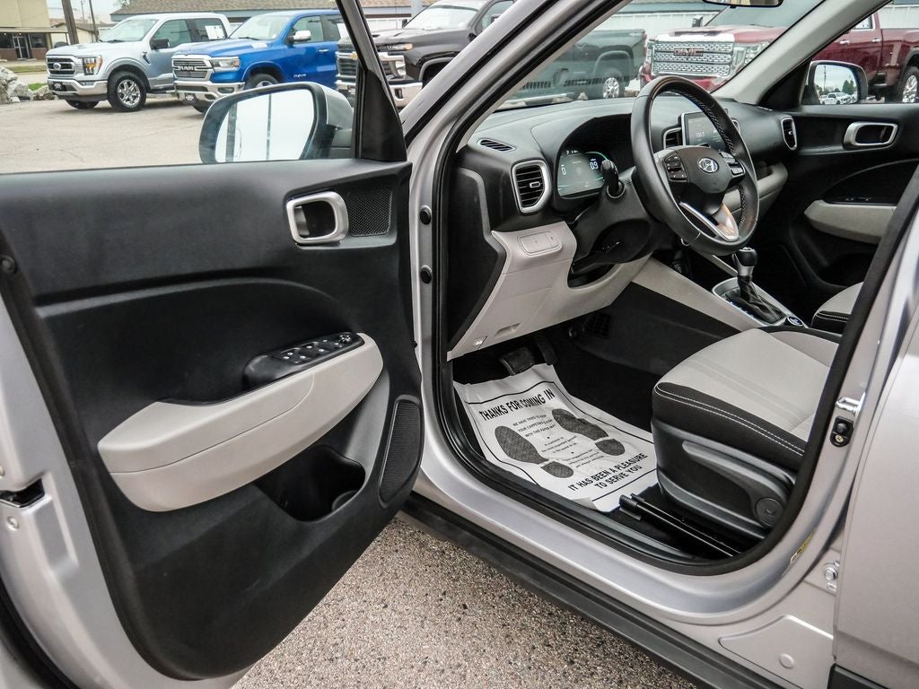2025 Hyundai Venue SEL