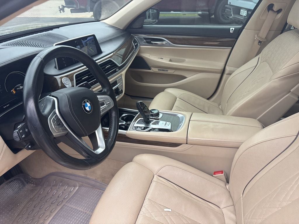 2018 BMW 7 Series 740i