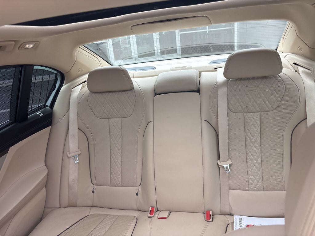 2018 BMW 7 Series 740i