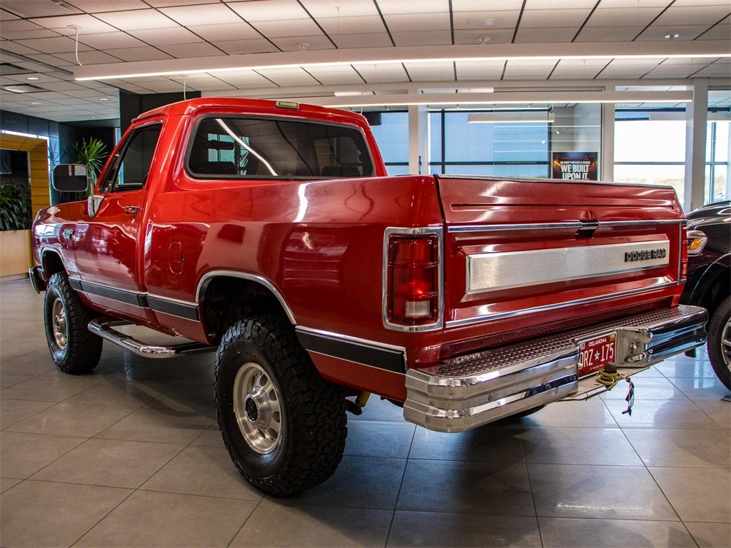 1989 Dodge D150 Base