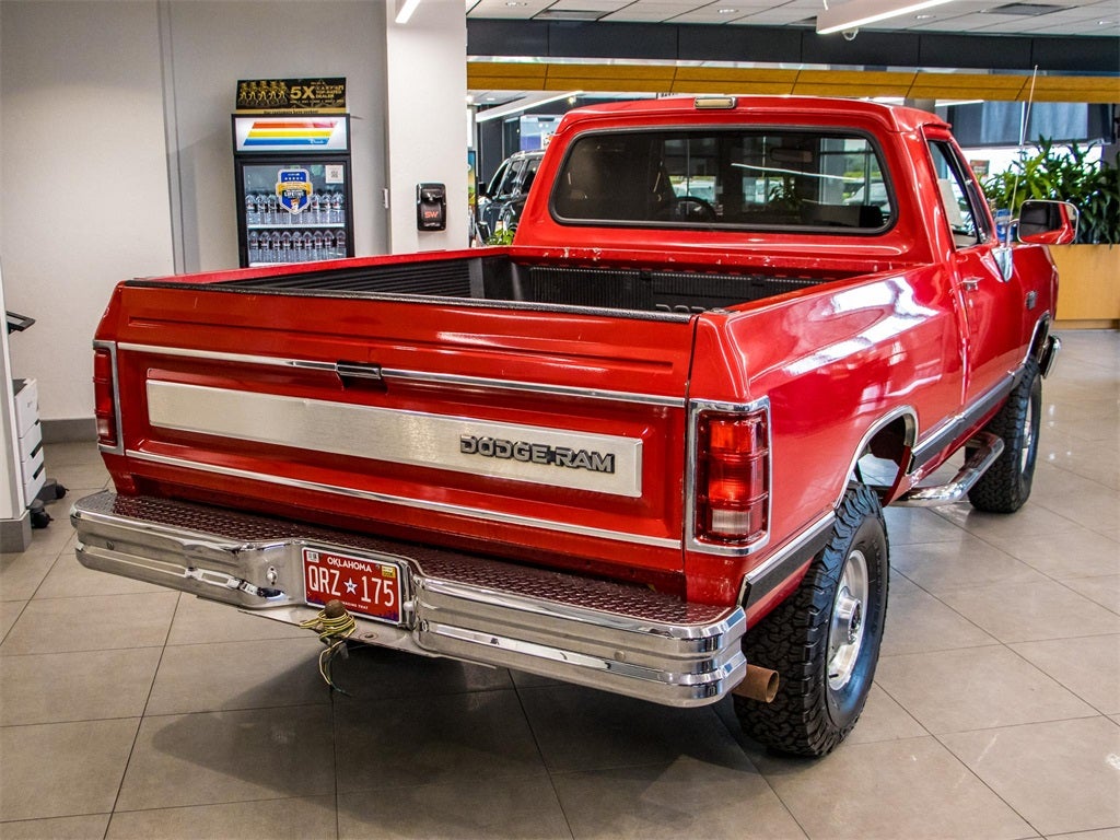 1989 Dodge D150 Base