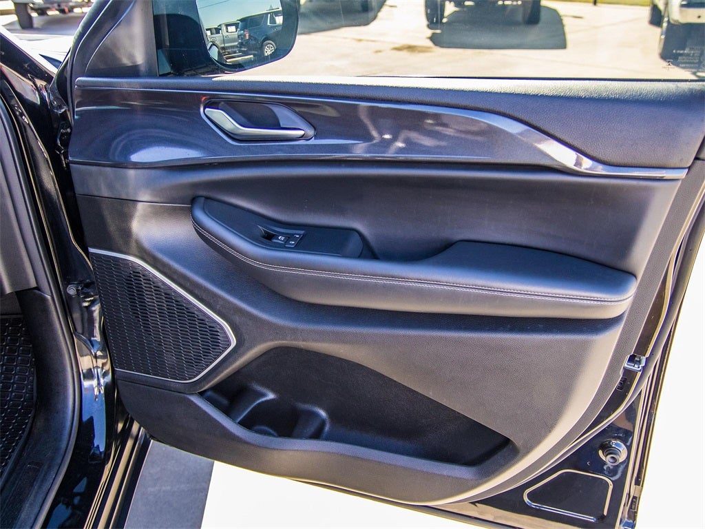 2022 Jeep Grand Cherokee L Altitude