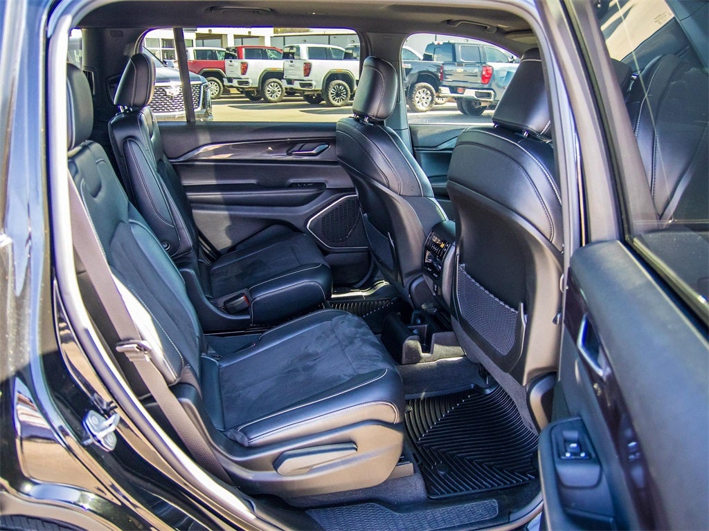 2022 Jeep Grand Cherokee L Altitude