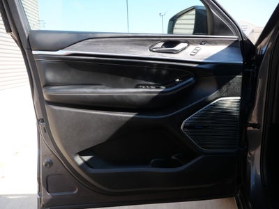 2022 Jeep Grand Cherokee L Overland 4WD | 7 Passenger