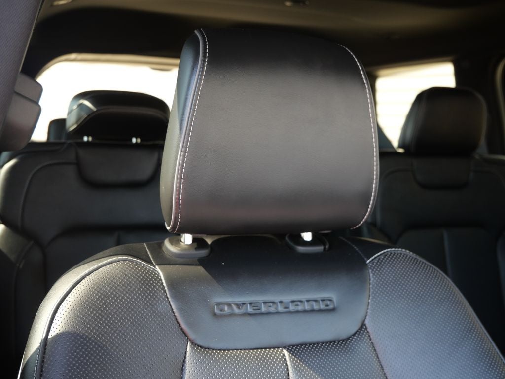2022 Jeep Grand Cherokee L Overland 4WD | 7 Passenger
