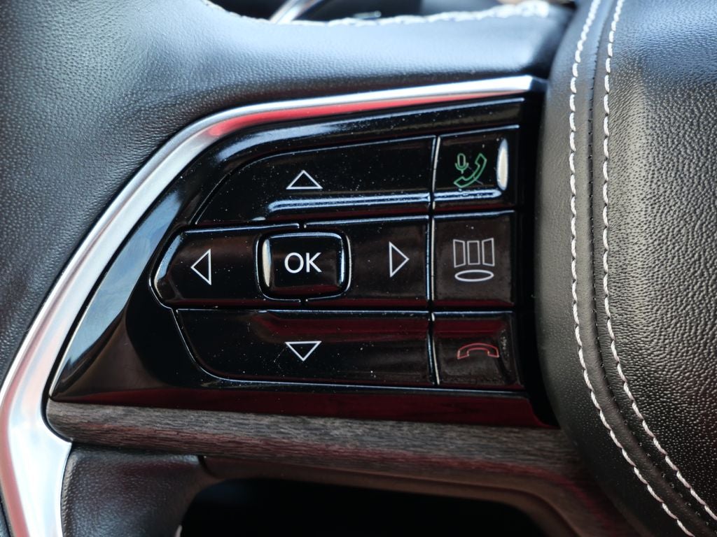 2022 Jeep Grand Cherokee L Overland 4WD | 7 Passenger