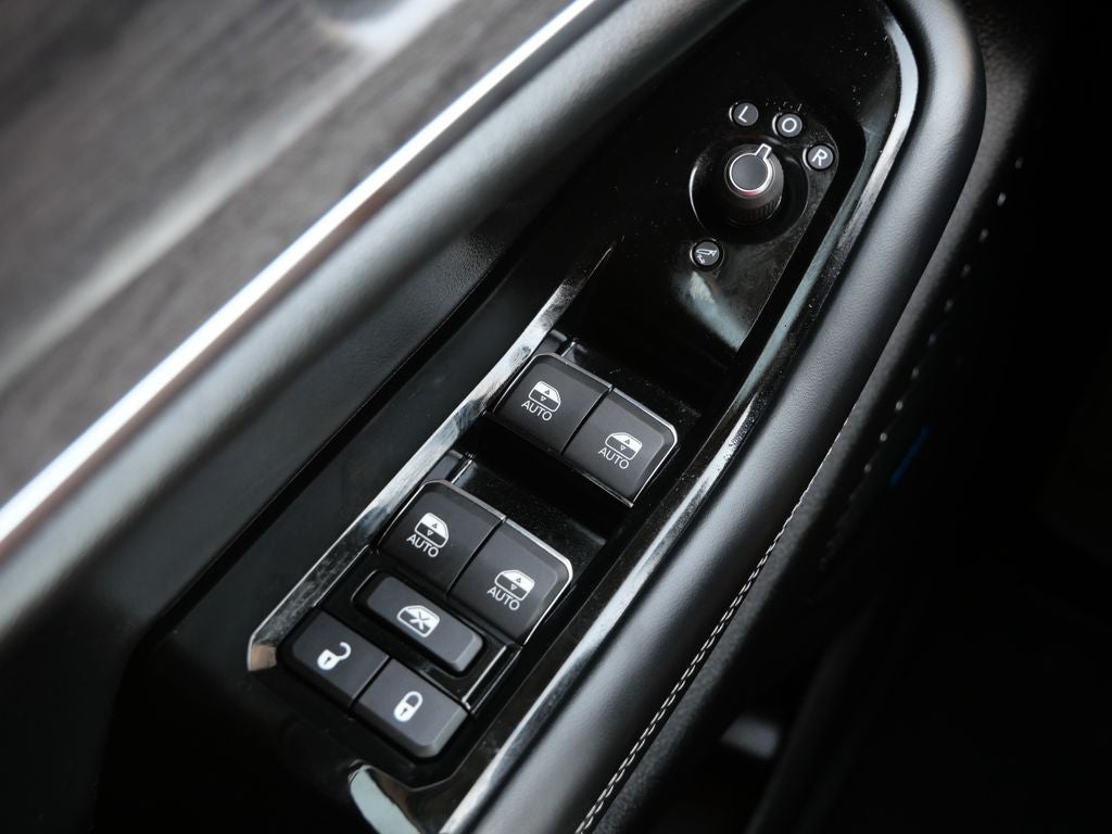 2022 Jeep Grand Cherokee L Overland 4WD | 7 Passenger