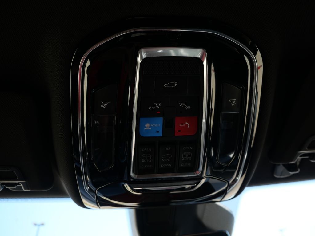 2022 Jeep Grand Cherokee L Overland 4WD | 7 Passenger
