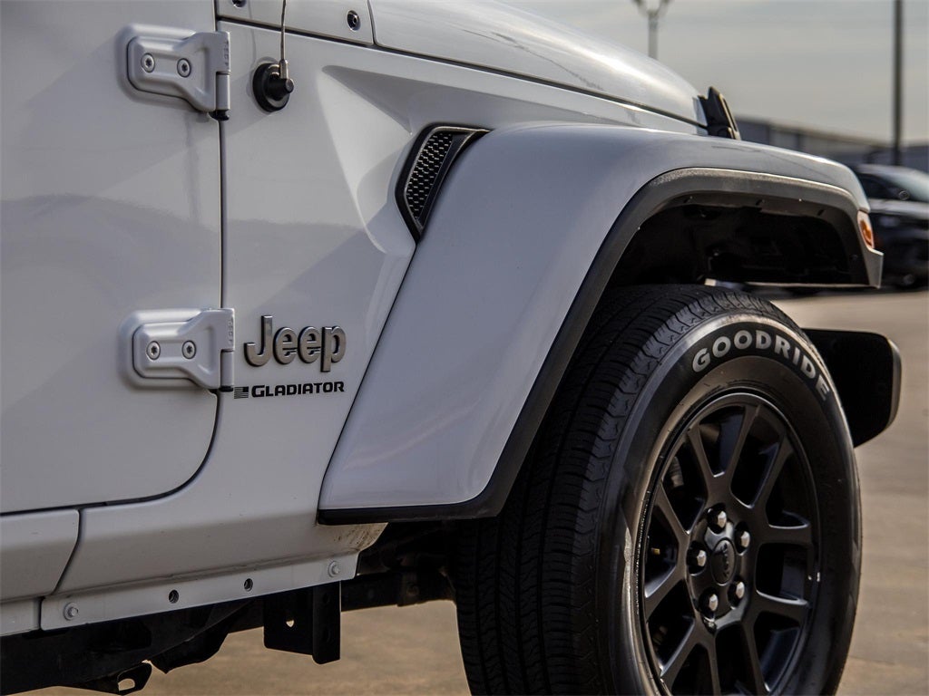 2023 Jeep Gladiator Overland