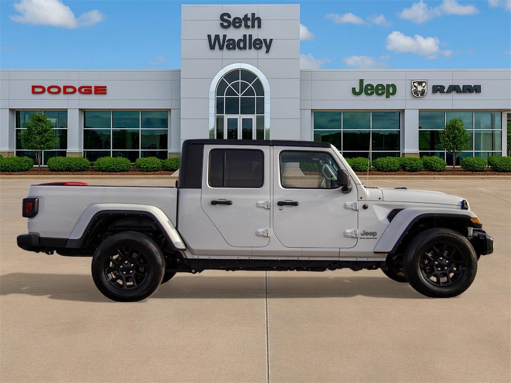 2023 Jeep Gladiator Overland