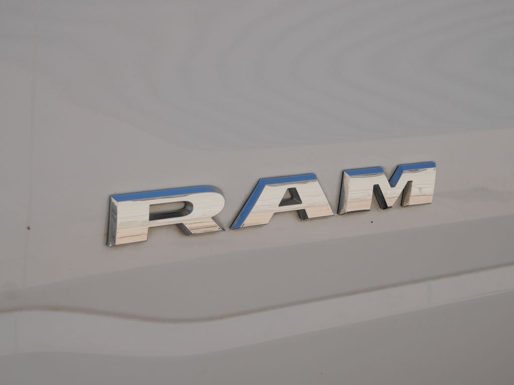 2020 RAM 1500 Laramie 4WD | 5.7L HEMI V8