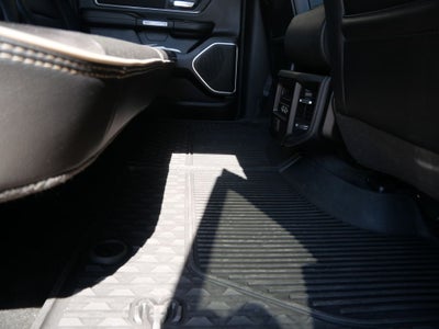 2020 RAM 1500 Laramie 4WD | 5.7L HEMI V8
