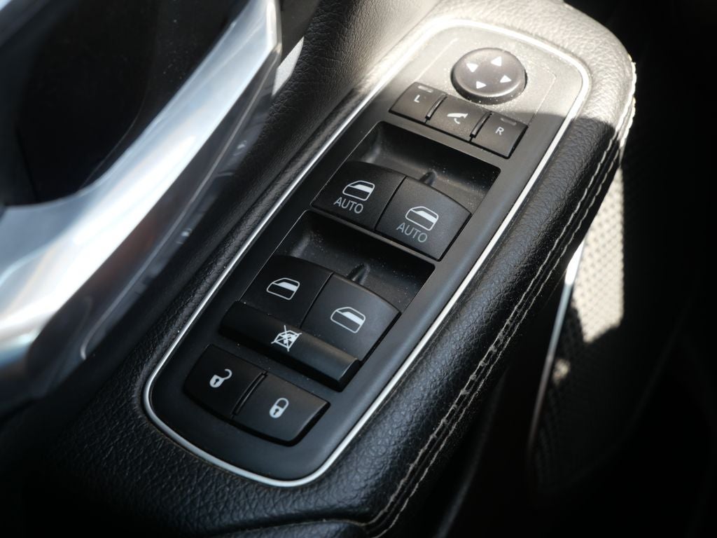 2020 RAM 1500 Laramie 4WD | 5.7L HEMI V8