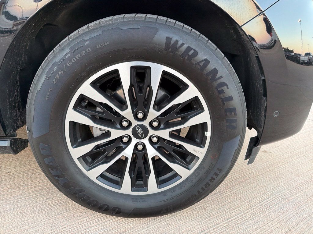 2025 Ford Expedition Max Platinum 4WD | 8 Passenger