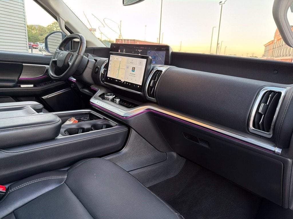 2025 Ford Expedition Max Platinum 4WD | 8 Passenger