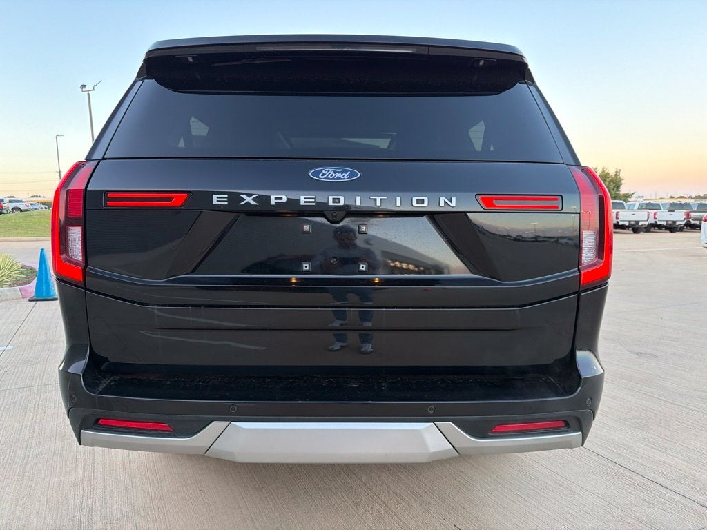 2025 Ford Expedition Max Platinum 4WD | 8 Passenger