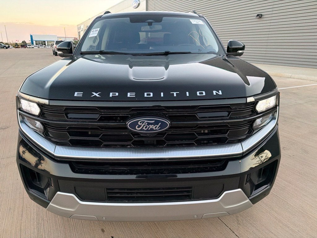 2025 Ford Expedition Max Platinum 4WD | 8 Passenger