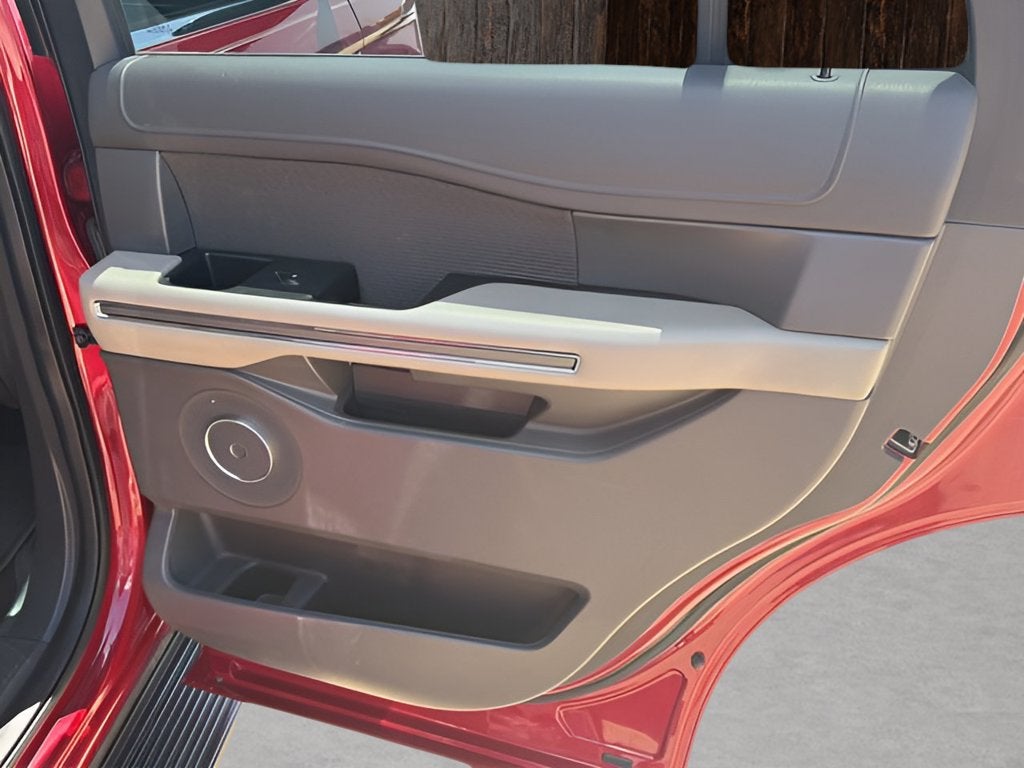 2020 Ford Expedition XLT 8 Passenger