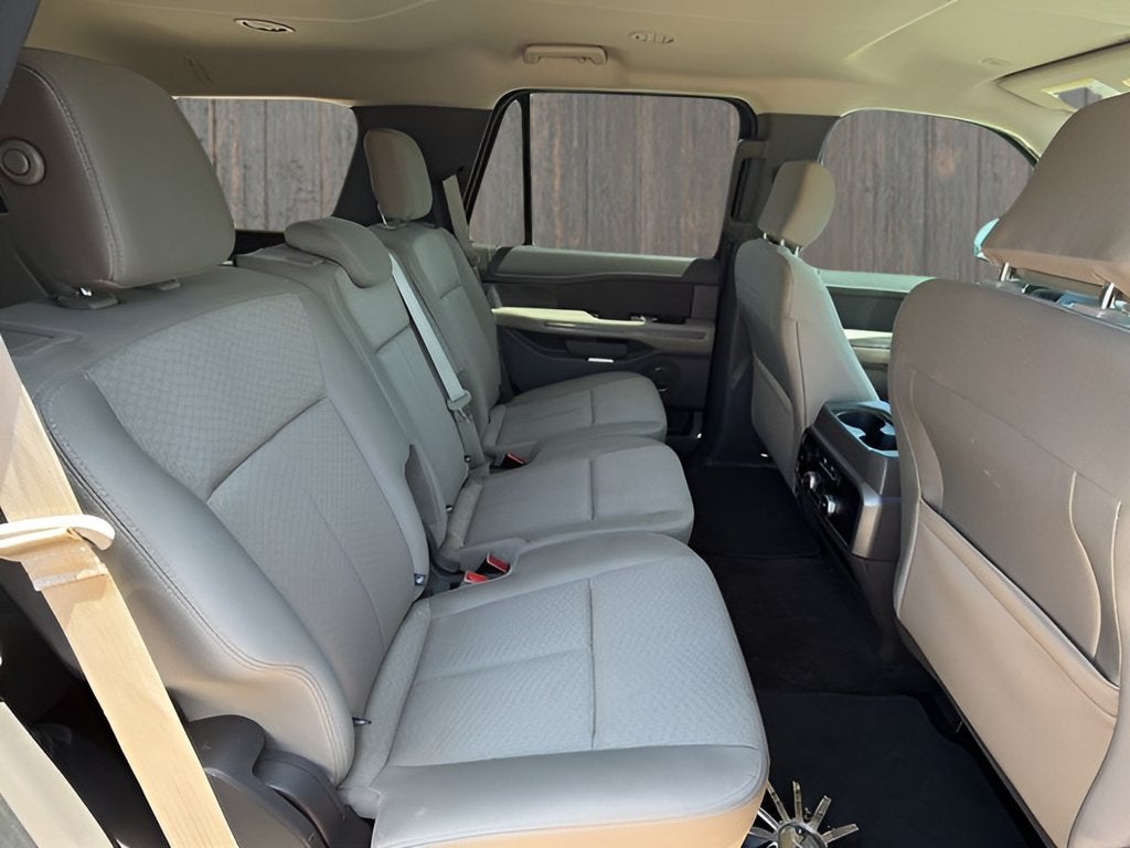 2020 Ford Expedition XLT 8 Passenger
