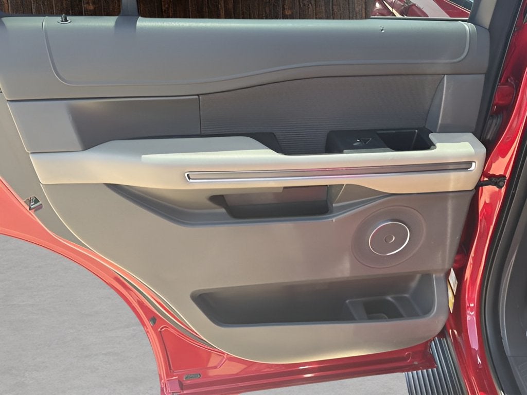 2020 Ford Expedition XLT 8 Passenger