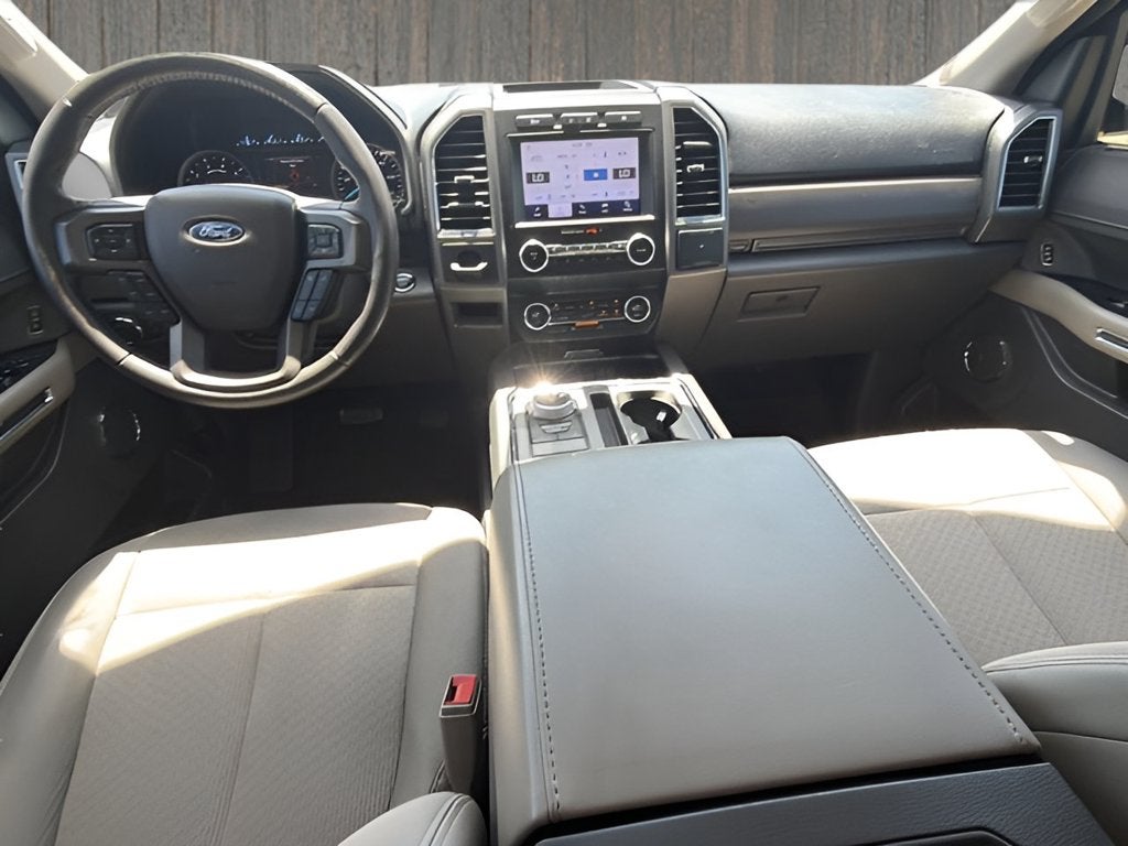2020 Ford Expedition XLT 8 Passenger