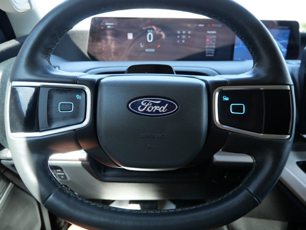 2025 Ford Expedition Active 4WD | 7 Passenger