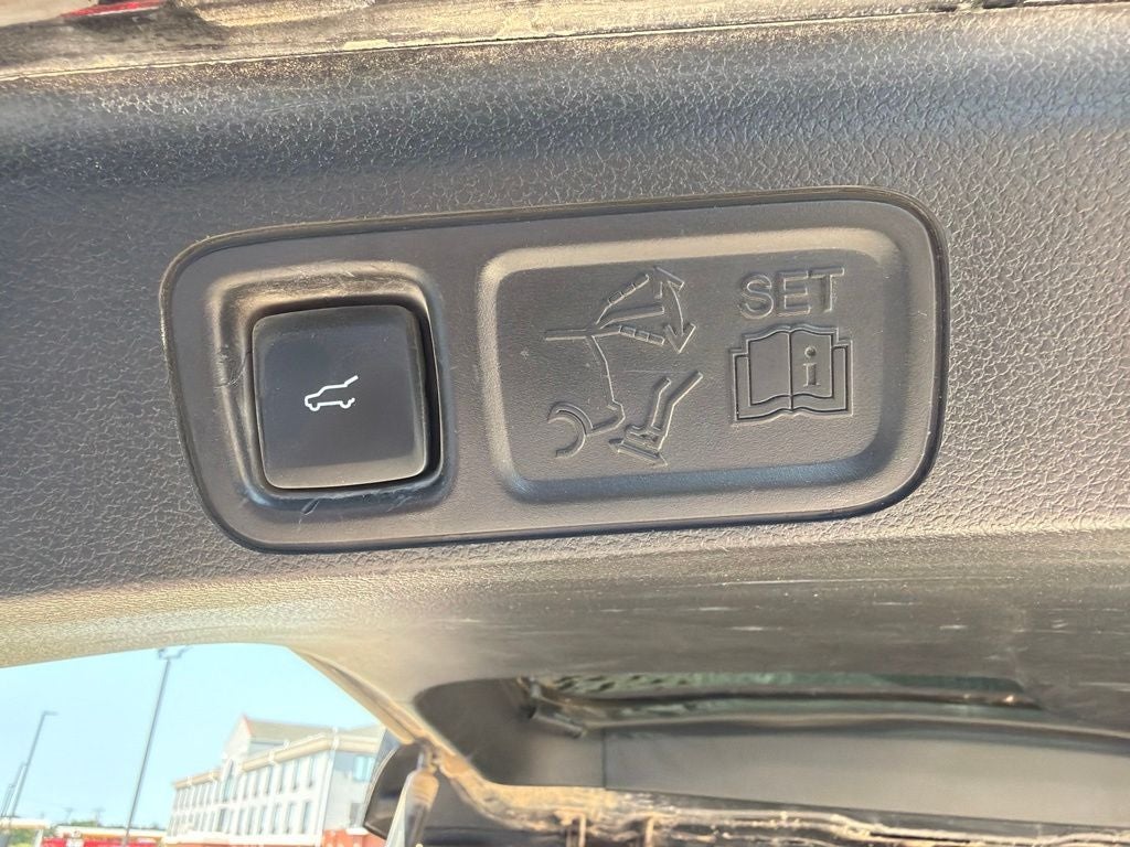 2018 Ford Expedition XLT 4WD | 7 Passenger