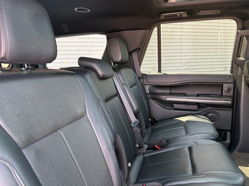 2018 Ford Expedition XLT 4WD | 7 Passenger