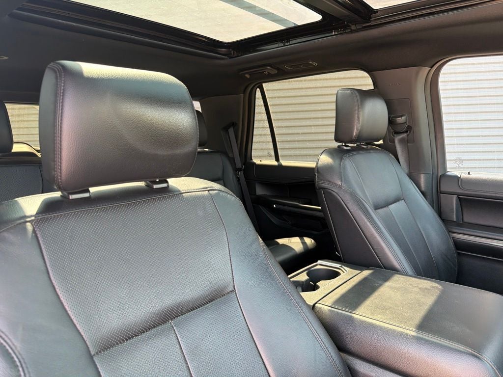 2018 Ford Expedition XLT 4WD | 7 Passenger