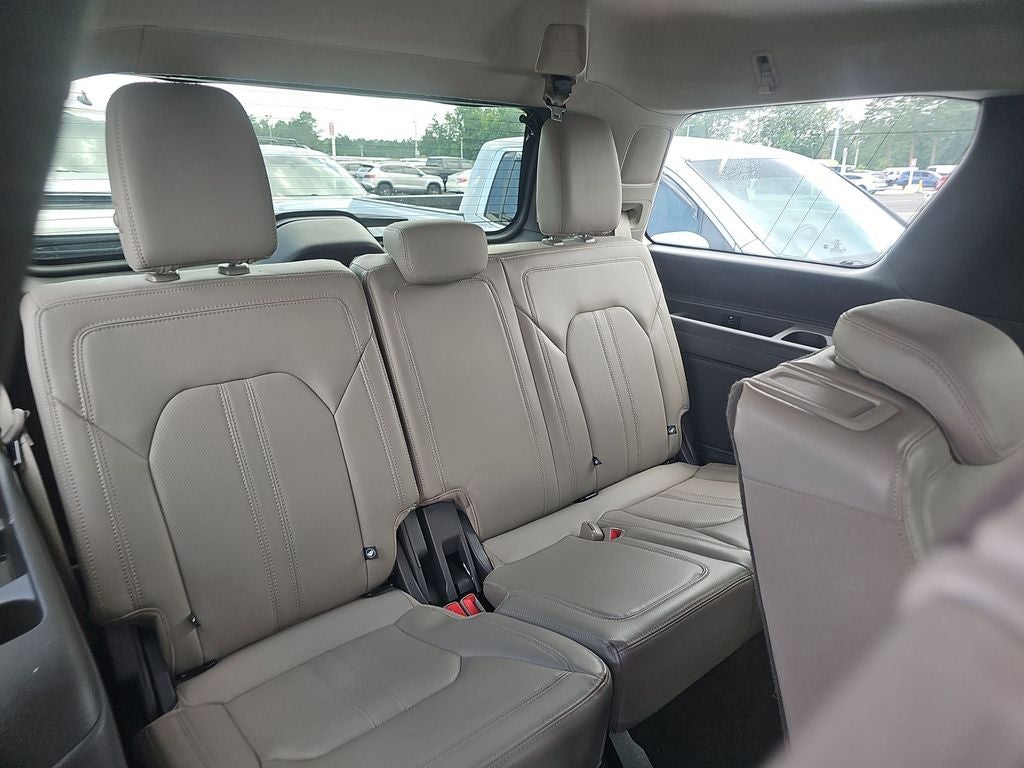 2020 Ford Expedition Limited 4WD | 8 Passenger