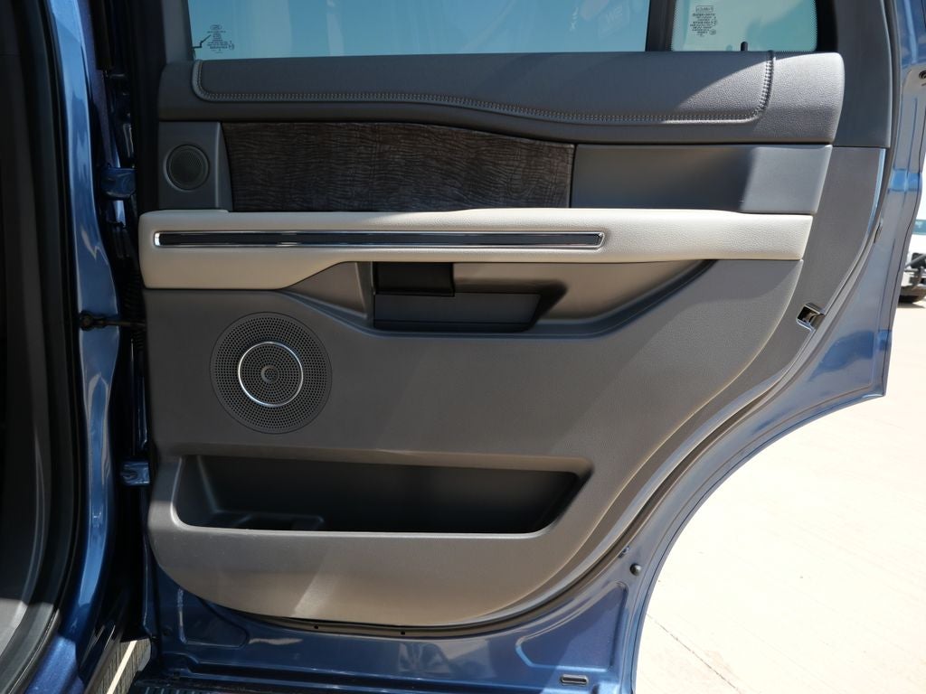 2020 Ford Expedition Limited 4WD | 8 Passenger