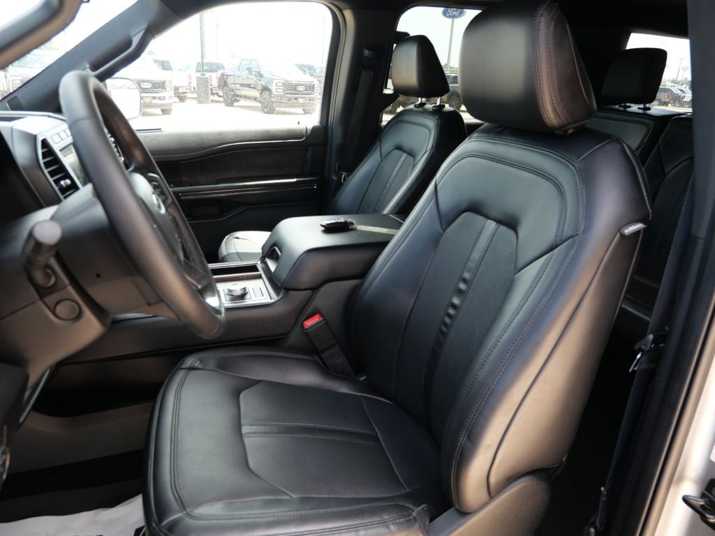 2021 Ford Expedition Limited 4WD | 8 Passenger
