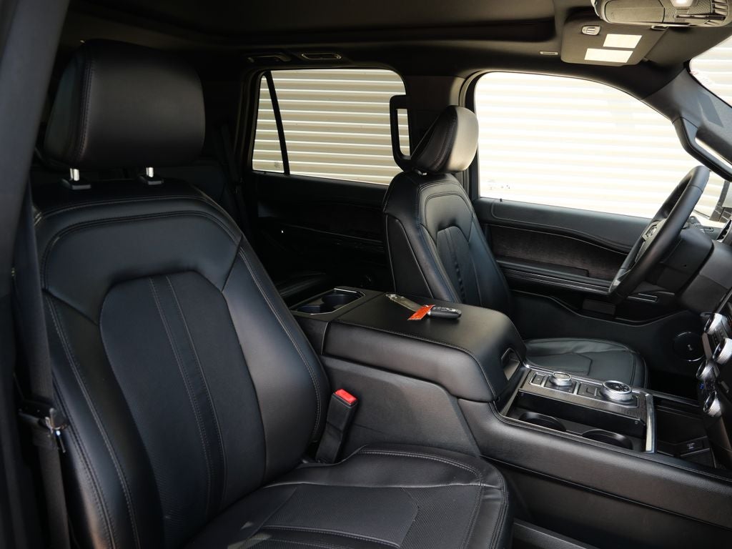 2021 Ford Expedition Limited 4WD | 8 Passenger