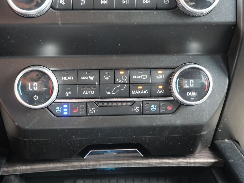 2021 Ford Expedition Limited 4WD | 8 Passenger