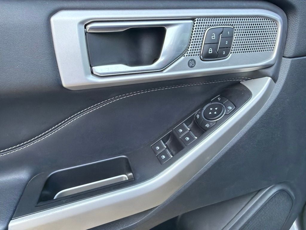2021 Ford Explorer Limited 3rd Row Seating