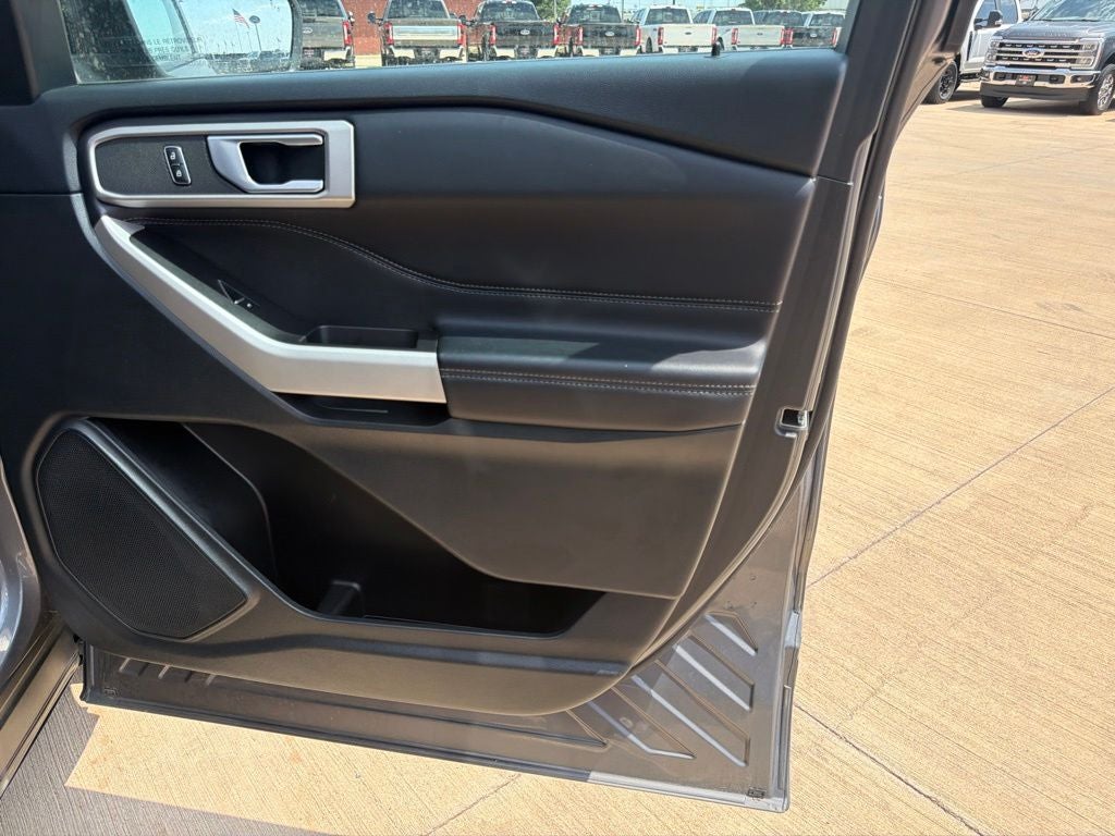 2024 Ford Explorer XLT 4WD | 7 Passenger
