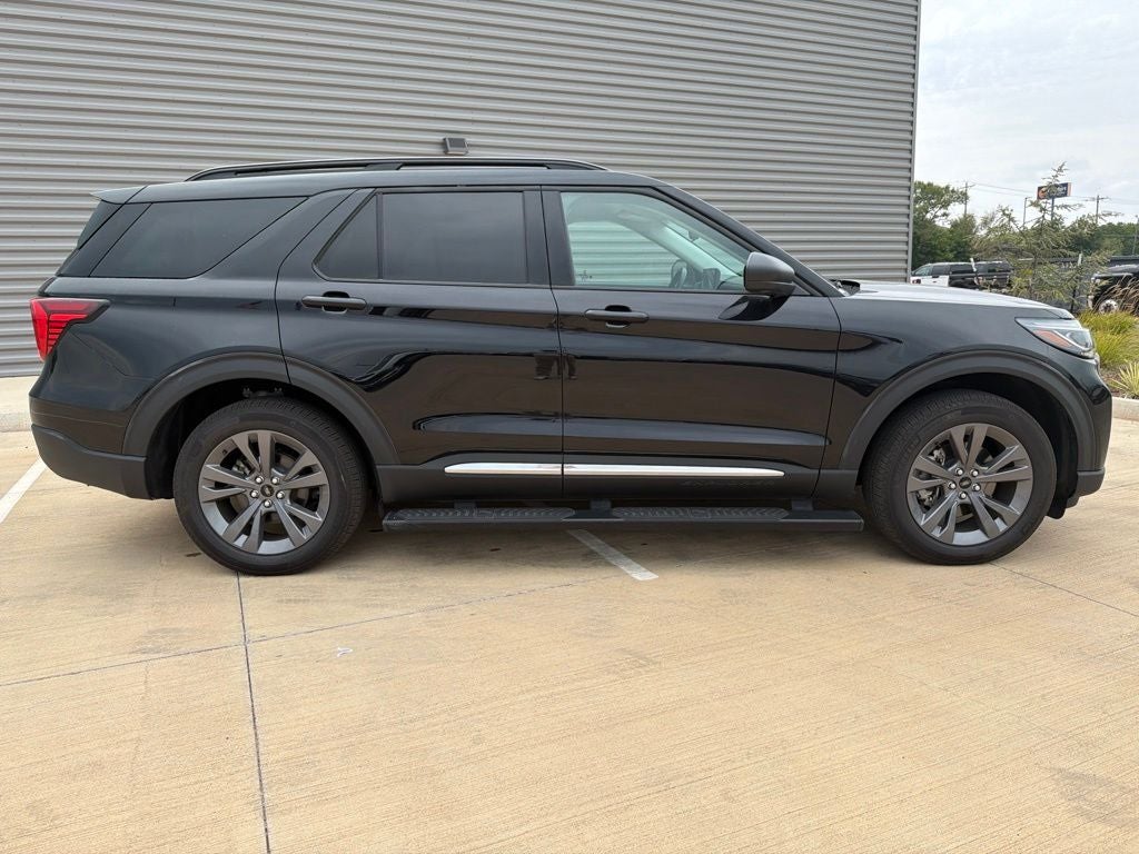 2025 Ford Explorer Active AWD | Active Comfort Pkg